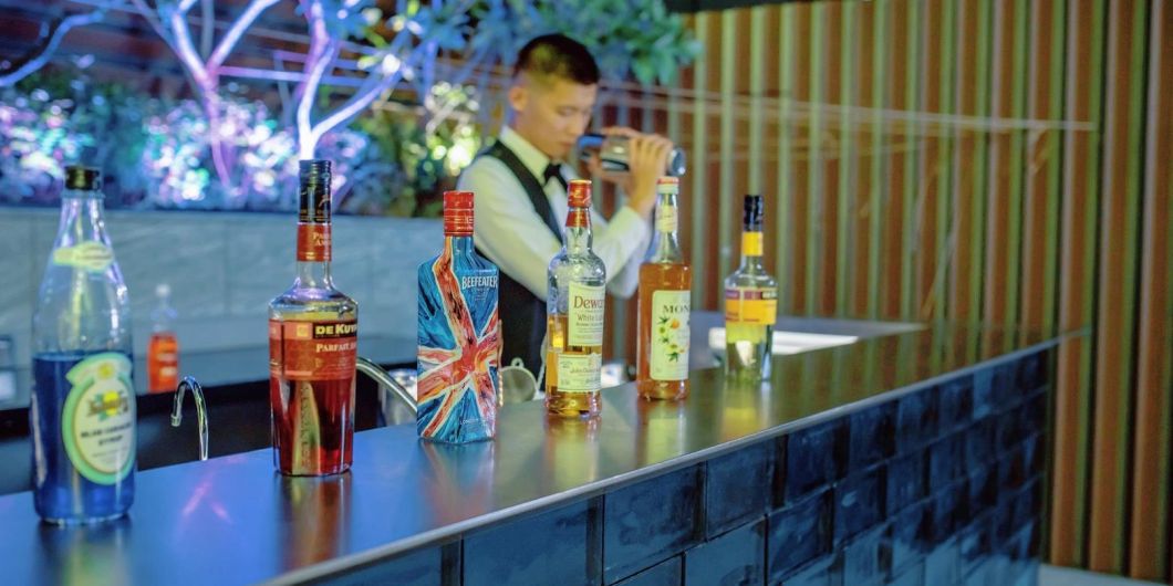 SKY 32 Rooftop Bar